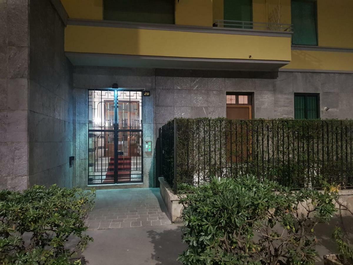 Cosy Apartamento Milão Exterior foto
